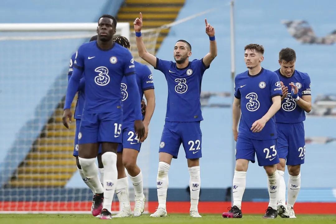 الأهليالسعودييتفوقعلىالعينالإماراتيبنتيجة5-2فيمباراةمثيرة